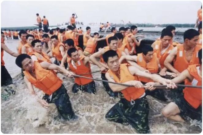 98年抗洪，中央決定最后關(guān)頭炸堤分洪，朱镕基：等等，我再加句話
