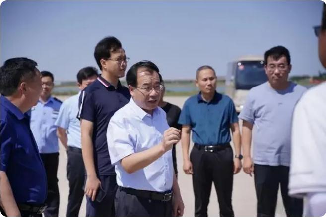 王錦山督導(dǎo)檢查河道防汛、防溺水工作